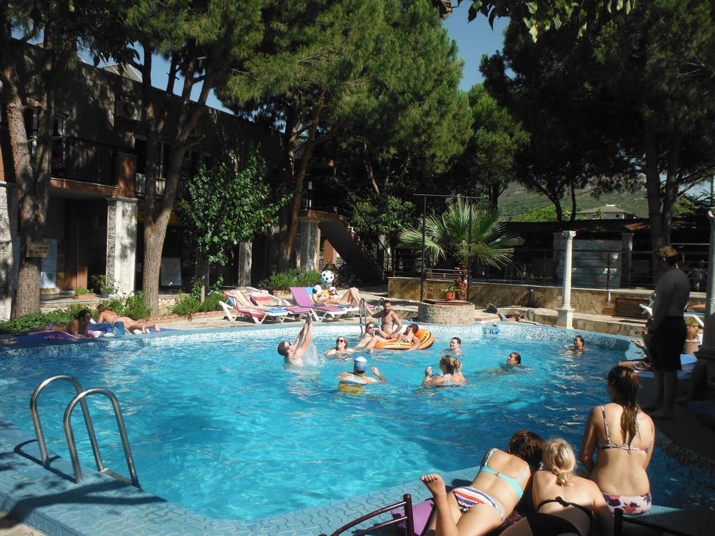 Atillas Getaway Селчук Екстериор снимка