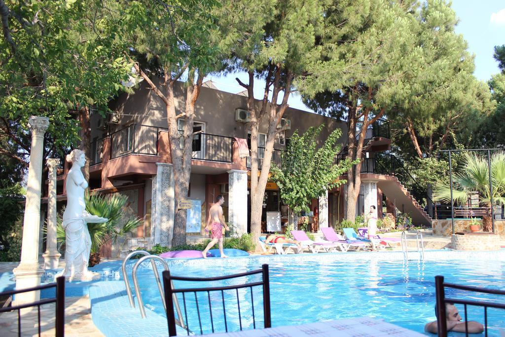 Atillas Getaway Селчук Екстериор снимка