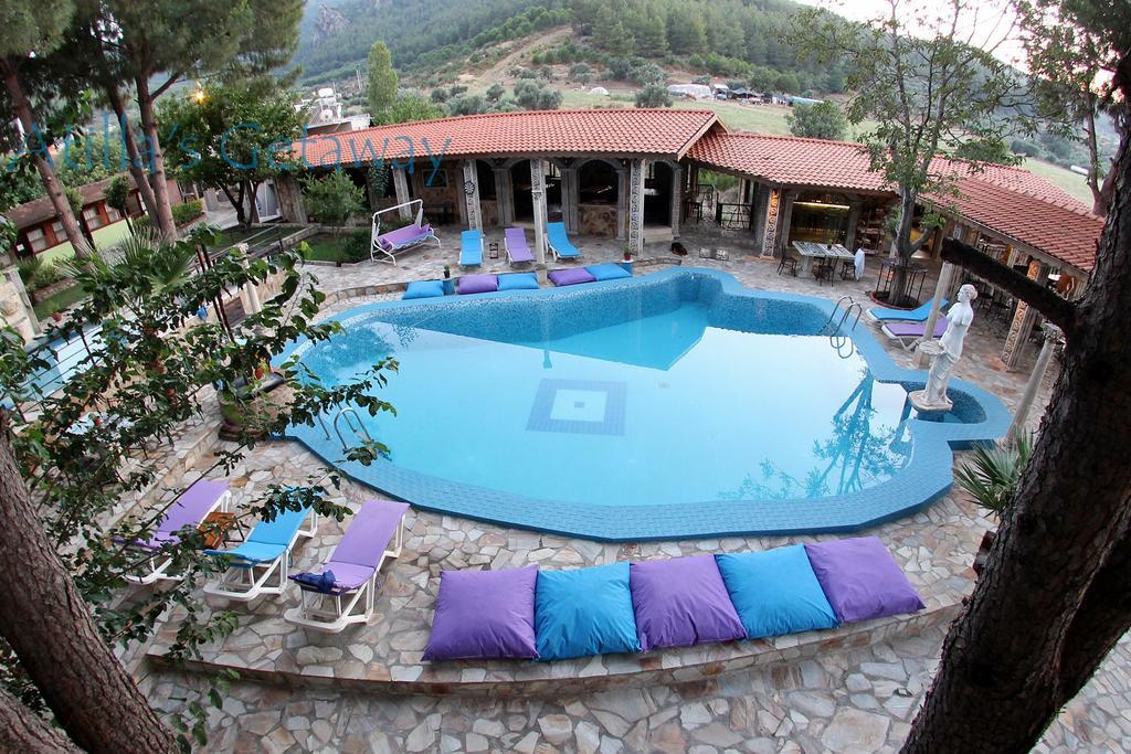 Atillas Getaway Селчук Екстериор снимка